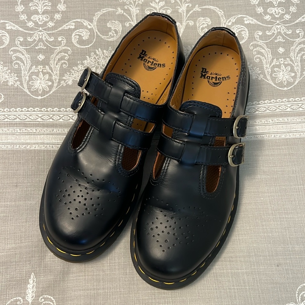 Dr Martens Air Ware Mary Jane’s Size 9